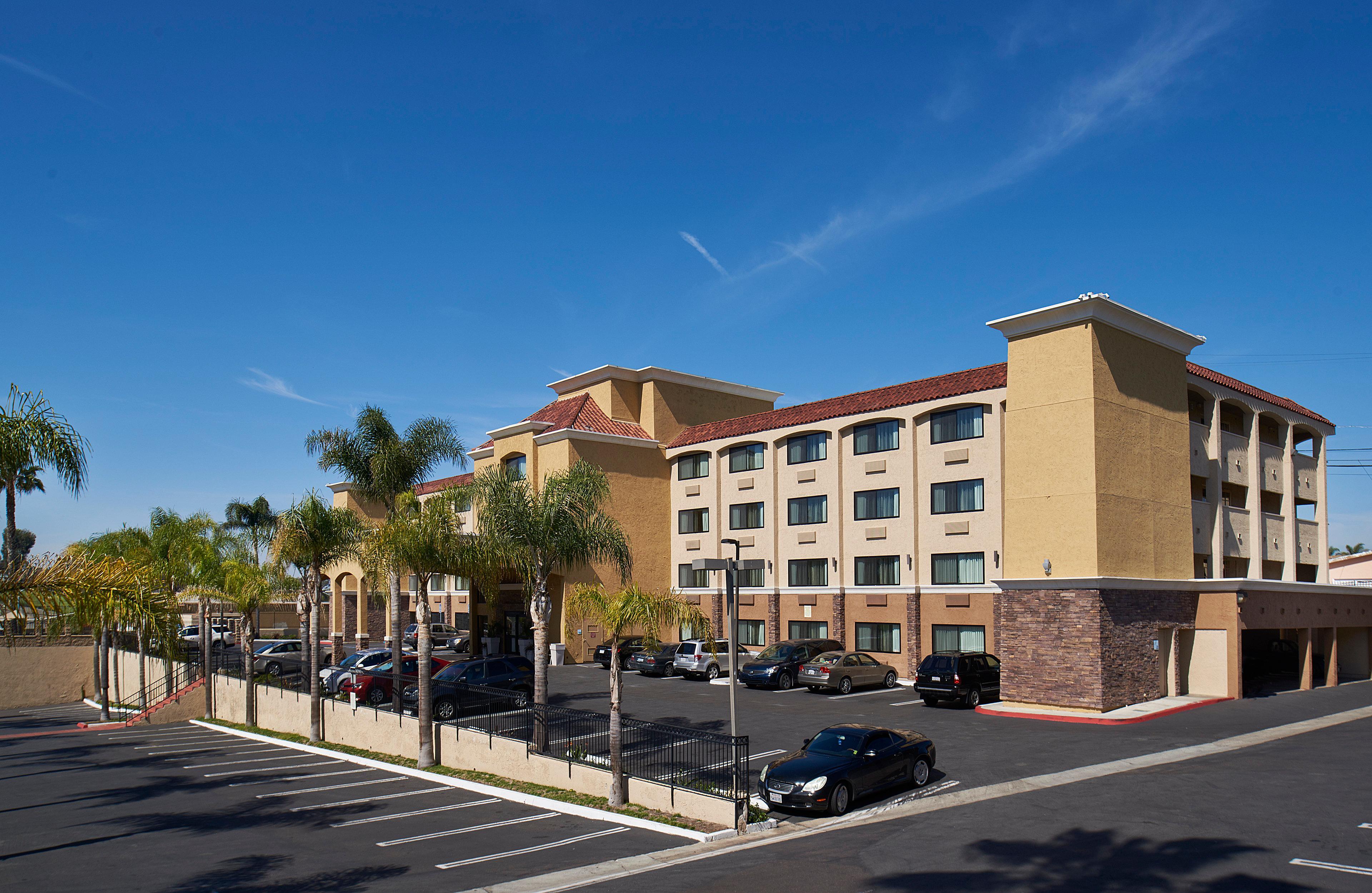 Holiday Inn Express San Diego South - National City By Ihg Exteriör bild