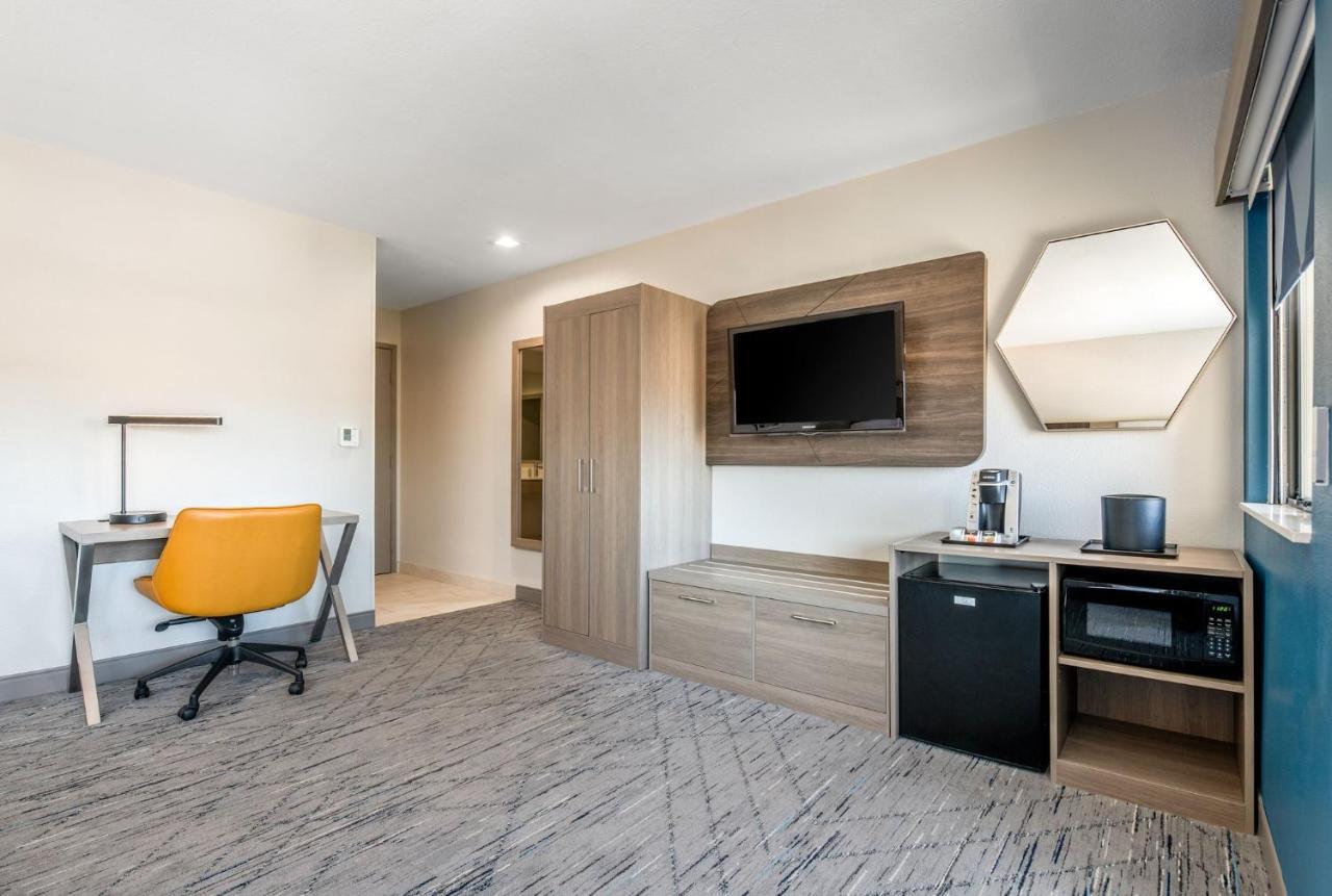 Holiday Inn Express San Diego South - National City By Ihg Exteriör bild