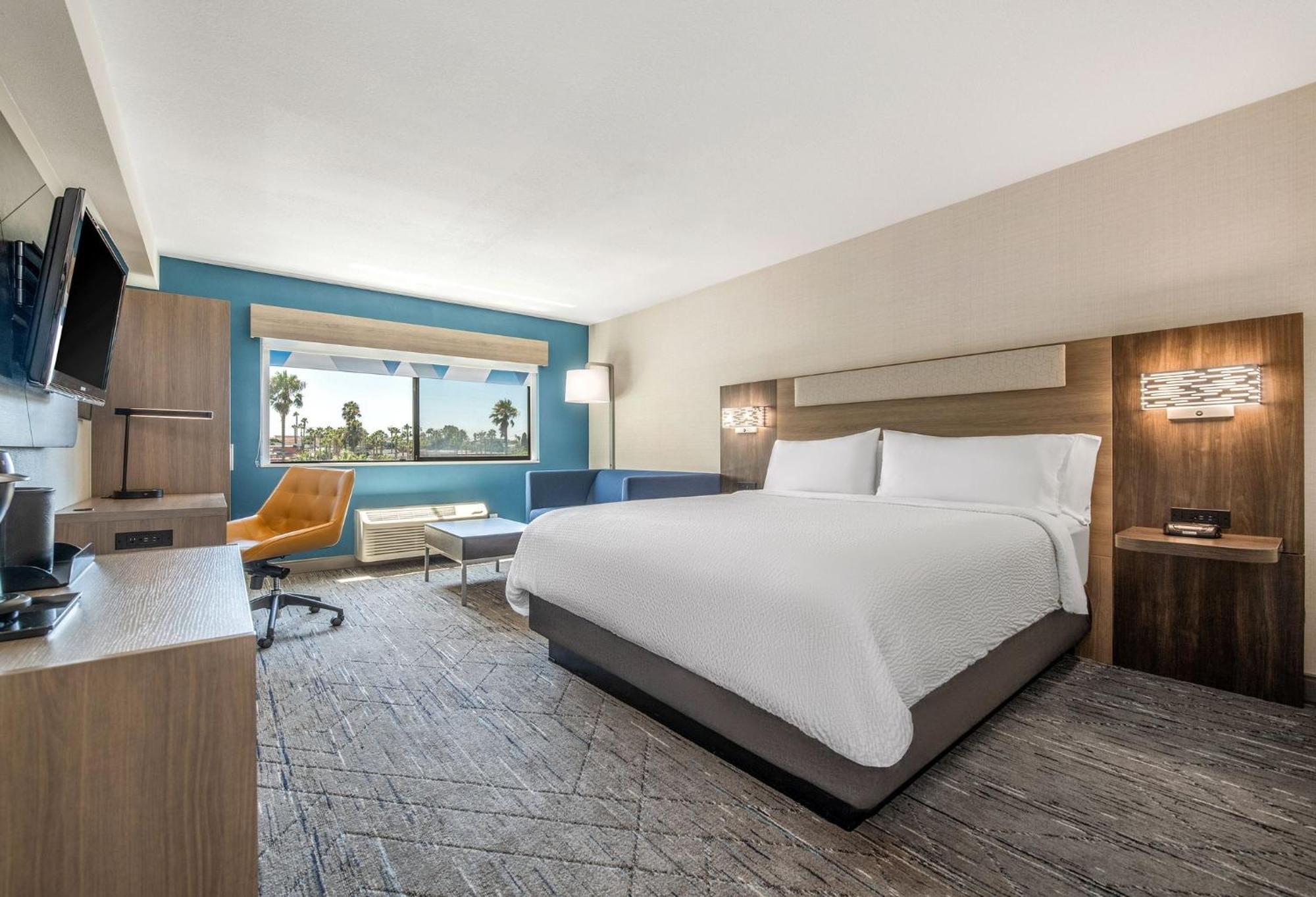 Holiday Inn Express San Diego South - National City By Ihg Exteriör bild