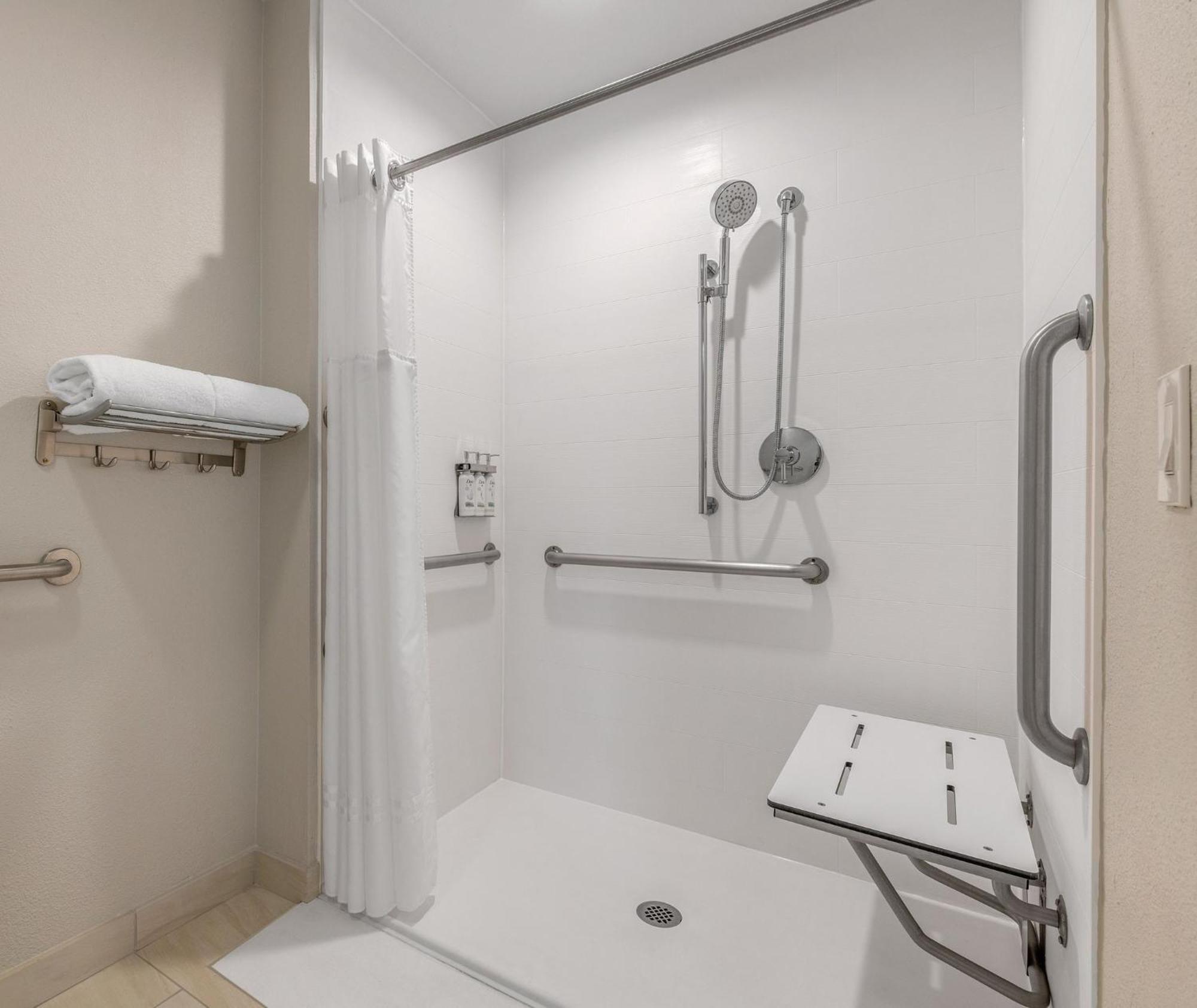 Holiday Inn Express San Diego South - National City By Ihg Exteriör bild