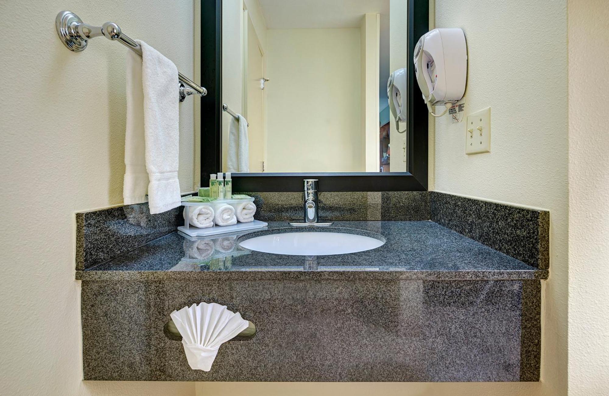 Holiday Inn Express San Diego South - National City By Ihg Exteriör bild