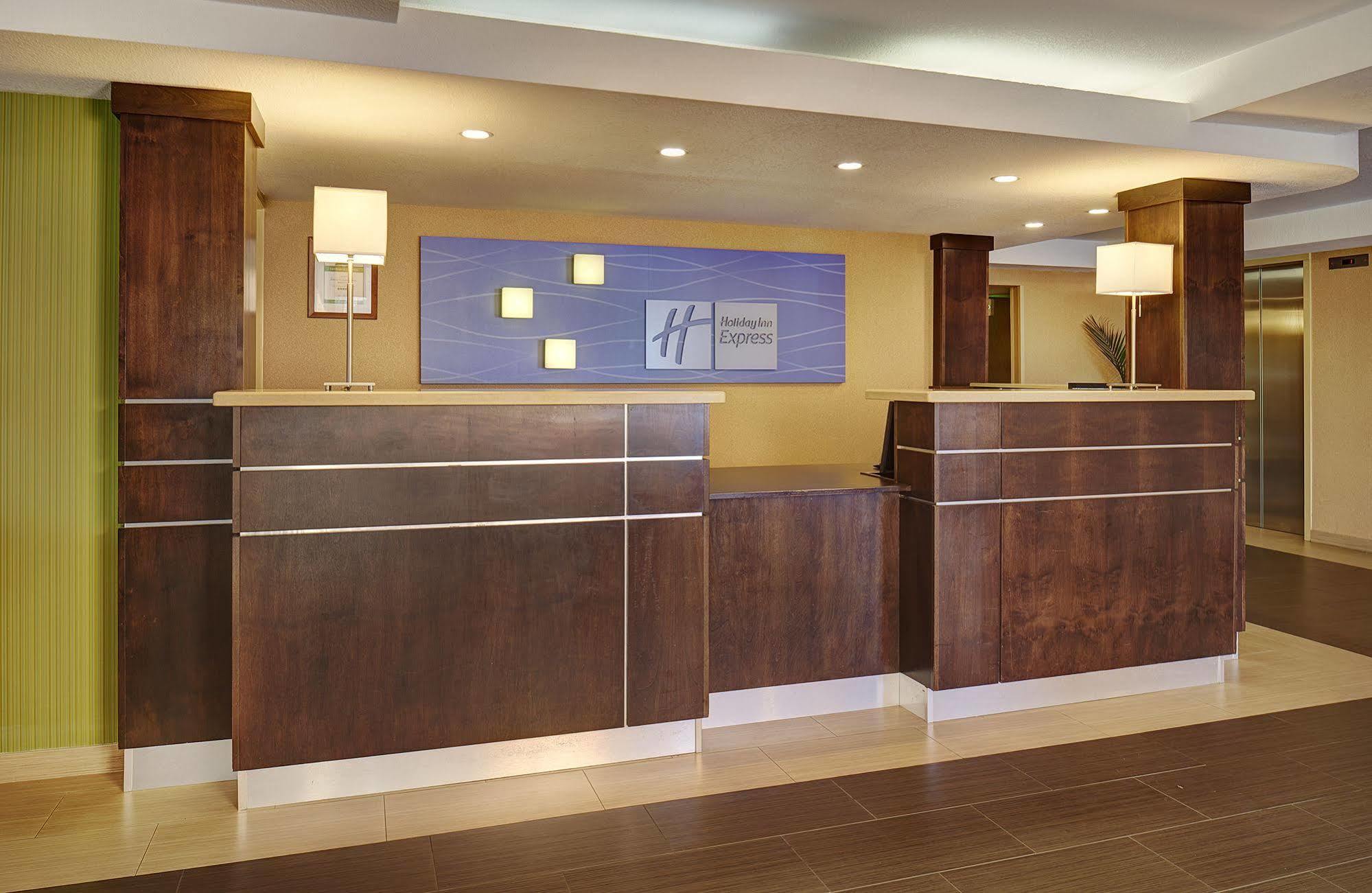 Holiday Inn Express San Diego South - National City By Ihg Exteriör bild