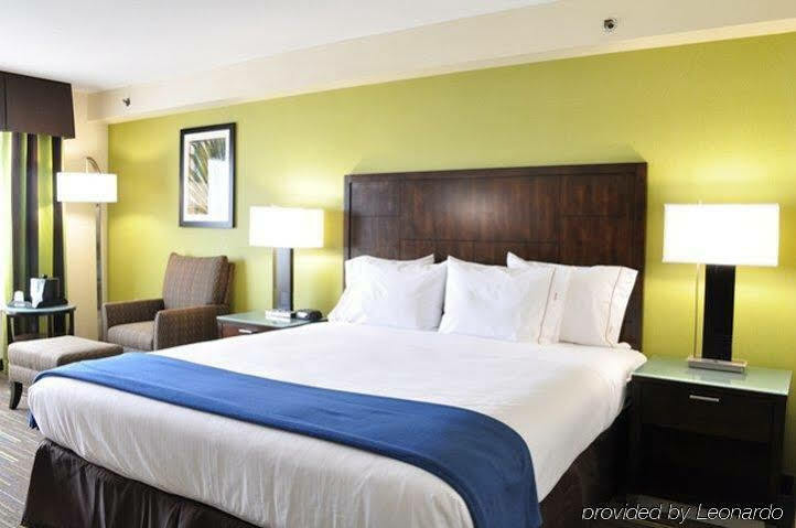 Holiday Inn Express San Diego South - National City By Ihg Exteriör bild
